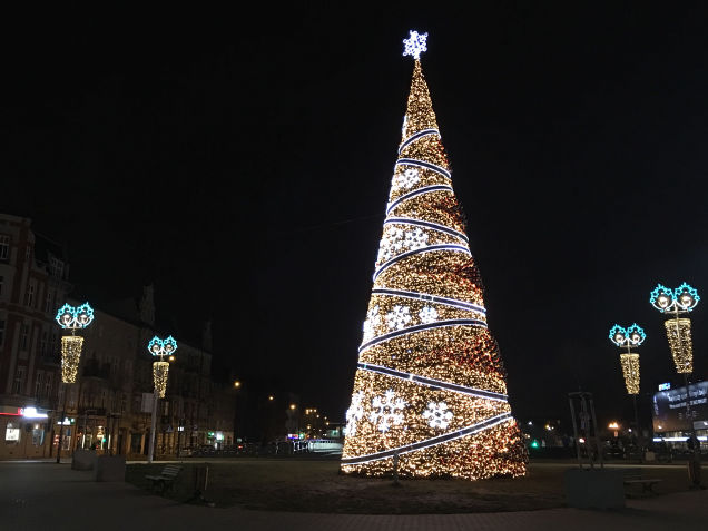 Wielka choinka w centrum Gliwic